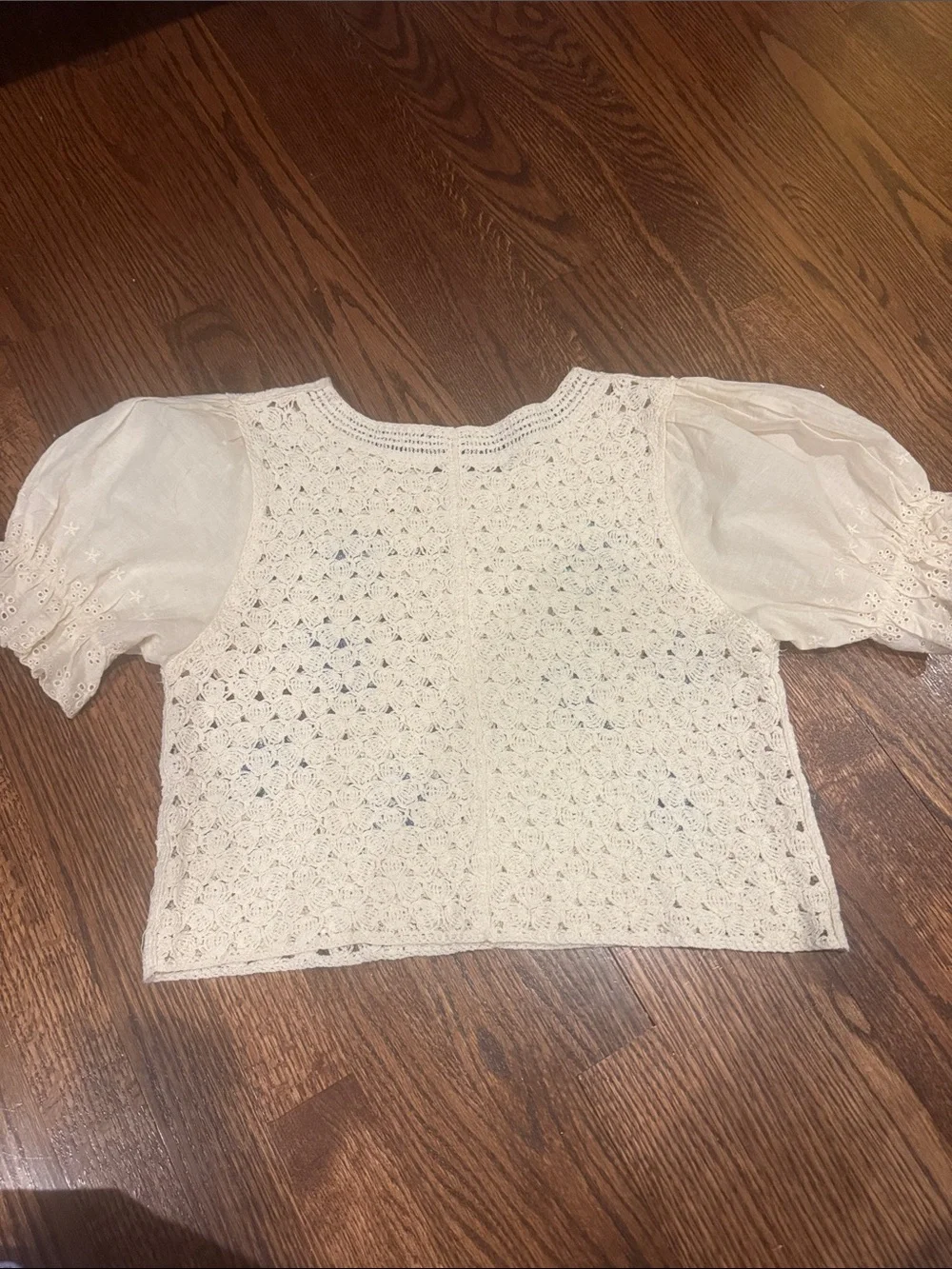 Zara Embroidered Floral Crotched Top with Puff Sleeves Size Medium